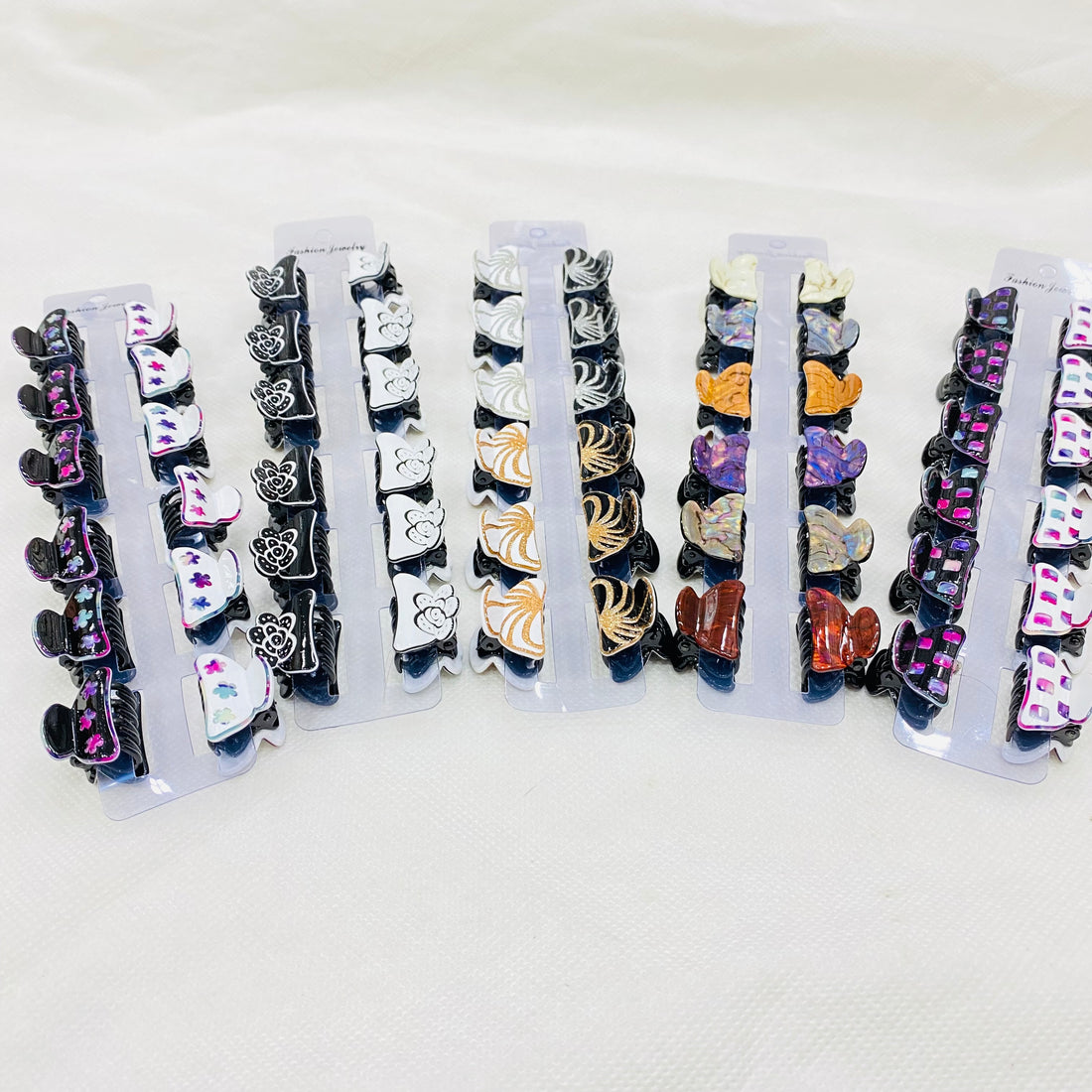 ✨ Small Hair Cachers – Pack of 12 Cards | Mix Designs & Colors | Imported Quality