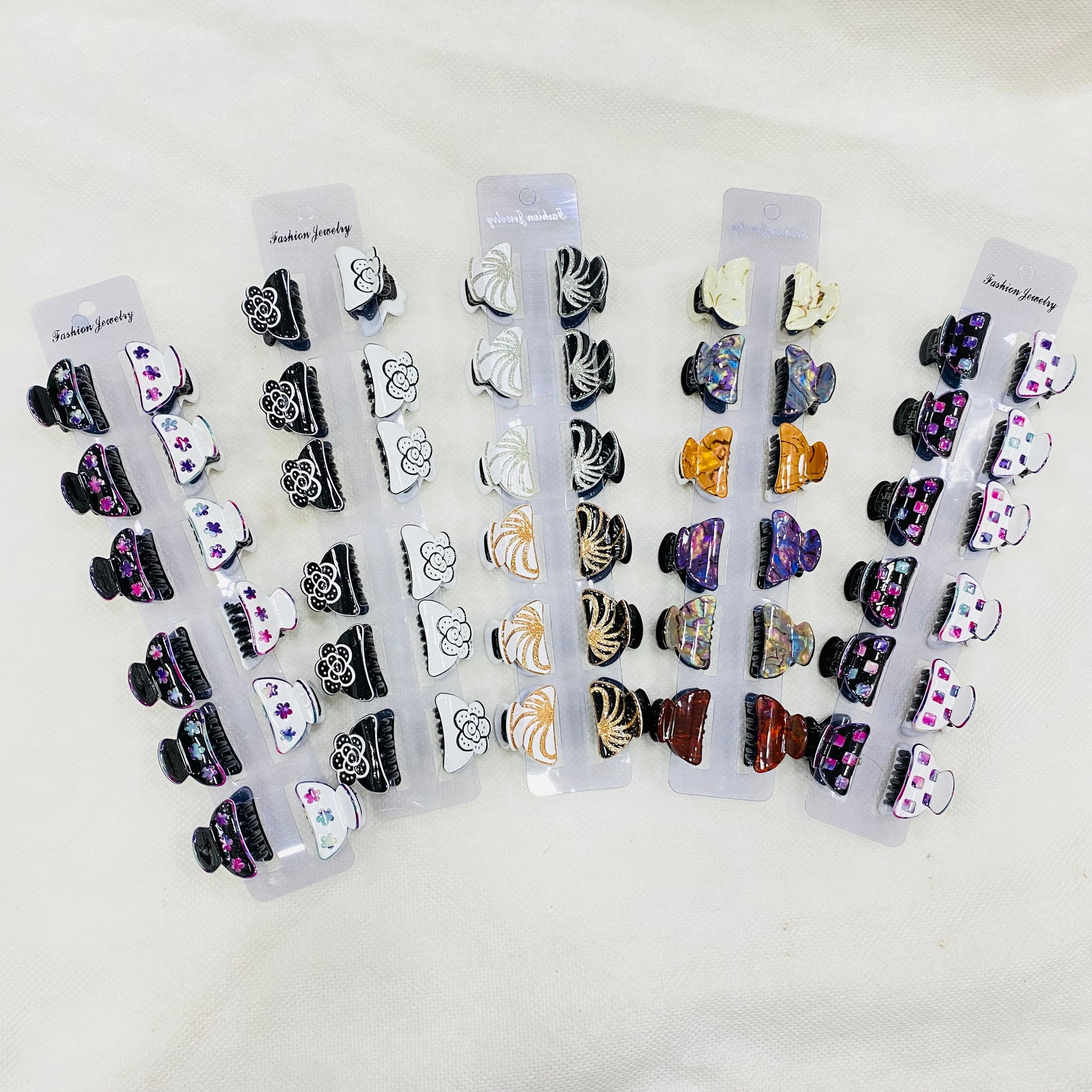 ✨ Small Hair Cachers – Pack of 12 Cards | Mix Designs & Colors | Imported Quality